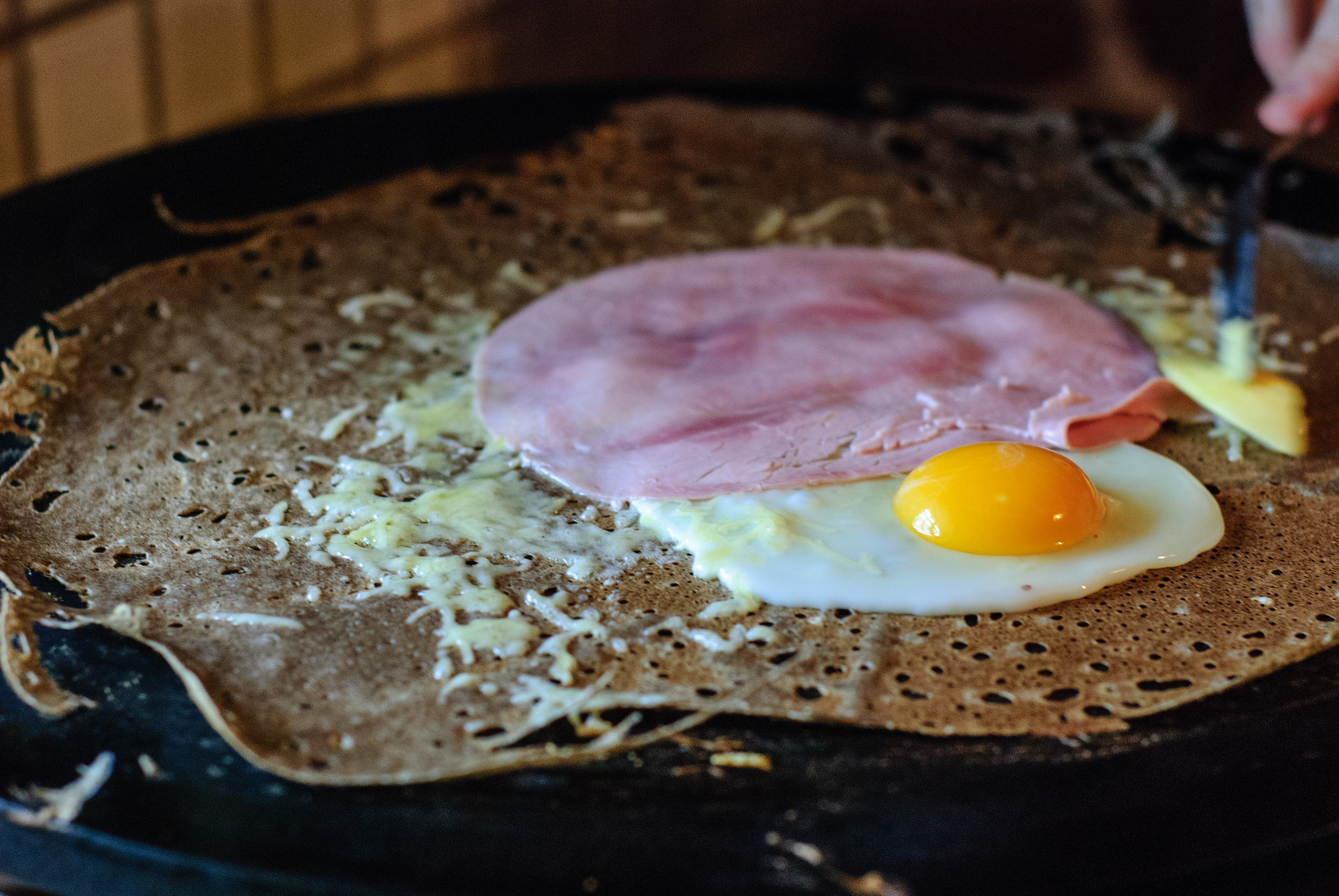 Galettes bretonnes traditionnelles au sarrasin servies chaudes par GEM LA GALETTE food truck